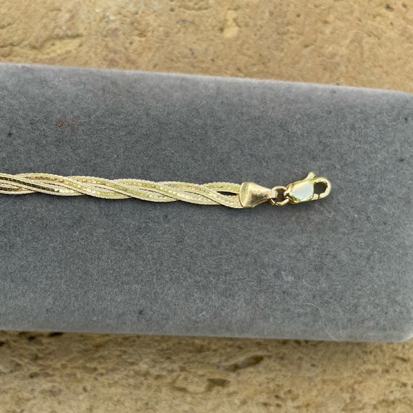 14k Solid Gold Bracelet with a Twist/Braid Herringbone Chain - Picture 5 of 10